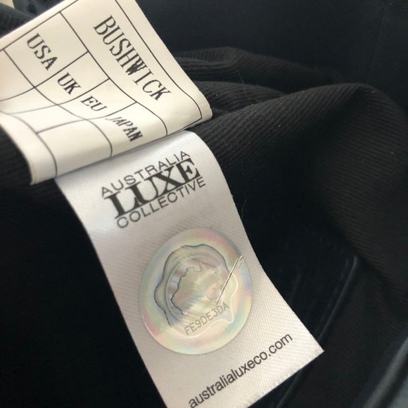 Authentic Australia LUXE collective Shearling Leather navy crossbody bucket bag - Picture 6 of 11